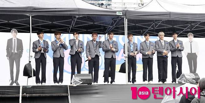 워너원과 워너블(워너원 팬덤명)이 7년 만에 재회했다./사진=텐아시아DB