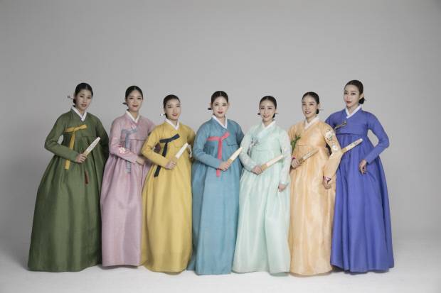 전통문화관 서석당에서 오는 11일 ‘판소리 다섯바탕전’을 선보이는 전주판소리합창단의 모습.<광주문화재단 제공>