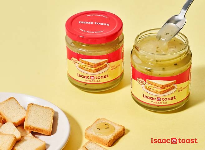 이삭이 이번에 정식 상품화한 소스(사진)는 '수출 전용'으로, 국내 유통 채널을 통해서는 판매되지 않는다. / 이삭토스트