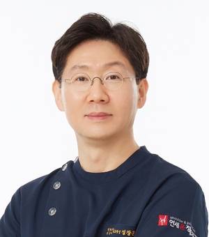 ▲성창훈 연세훈정형외과 대표원장