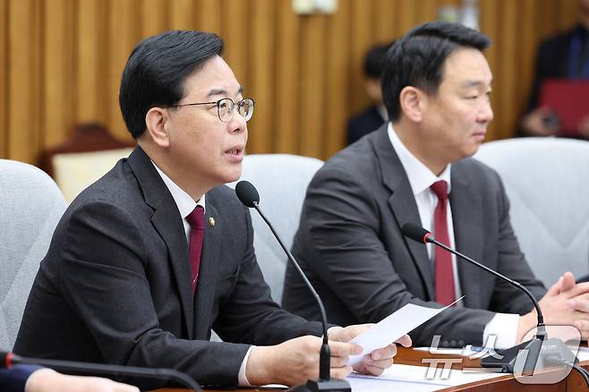 송언석 국민의힘 원내대표가 7일 서울 여의도 국회에서 열린 원내대책회의에서 발언하고 있다. 2026.4.7 ⓒ 뉴스1 신웅수 기자