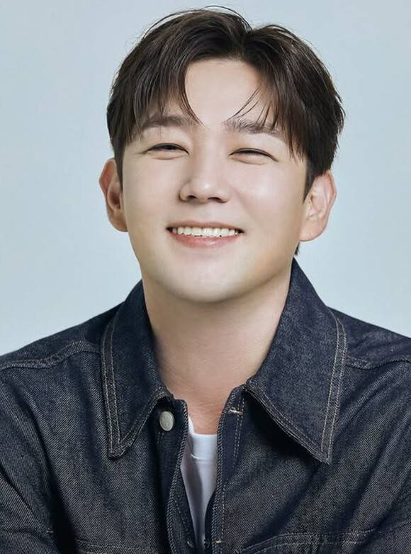 그룹 슈퍼주니어 출신 강인이 디지털 싱글 'LOVE IS PAIN' 발매 소식을 알렸다. /강인 소셜 미디어