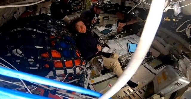 4월 6일 아르테미스 2호 임무 시작 6일 만에 NASA 우주비행사 리드 와이즈먼, 빅터 글로버, 크리스티나 코흐와 CSA 우주비행사 제레미 한센은 유인 우주 비행 최장 거리 기록을 경신했다. (제공= NASA)