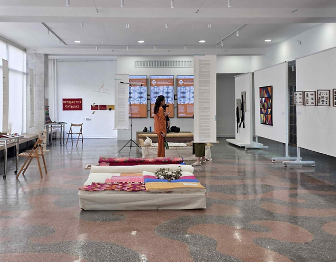 국립미술관 전통공예센터에서 열리고 있는 텍스타일 전시