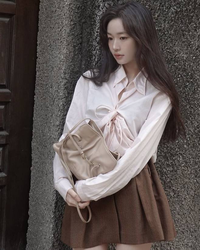 인스타그램 @yoonjiiii