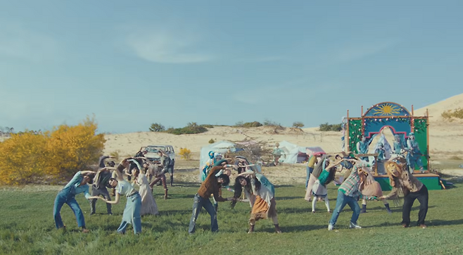 사진=악뮤 ‘소문의 낙원’ 뮤직비디오 캡처.