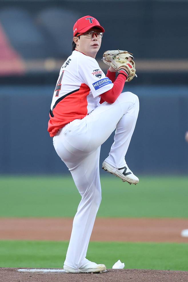 7일 광주 삼성전에 선발 등판해 투구하는 양현종. KIA 제공