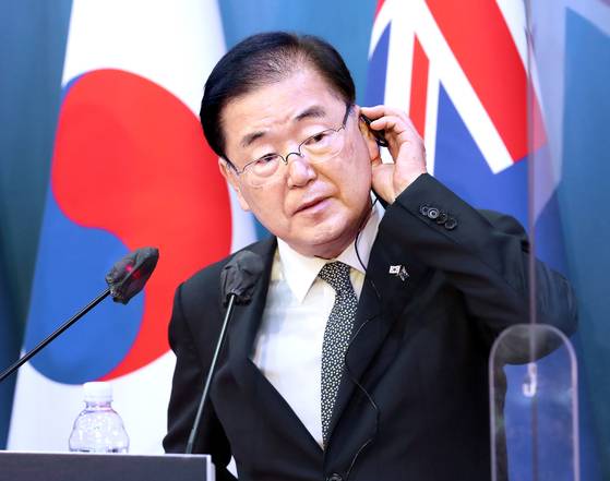 정의용 외교부 장관이 2021년 9월 13일 서울 종로구 도렴동 외교부 청사에서 열린 한-호주 외교?국방장관 2 2 공동기자회견에 참석해 있다. 연합뉴스