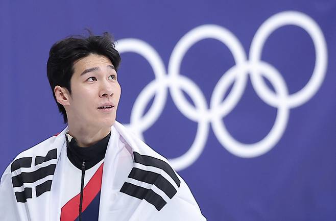 사진은 지난 2월(현지시각) 이탈리아 밀라노 아이스스케이팅 아레나에서 열린 2026 밀라노·코르티나담페초 동계올림픽 쇼트트랙 남자 1500m 결승에서 은메달을 확보한 쇼트트랙 황대헌. /사진=뉴스1