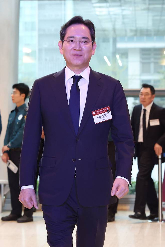 이재용 삼성전자 회장이 3일 서울 여의도동 FKI타워에서 열린 ‘제3차 한-프랑스 경제계 미래 대화’에 참석하고 있다. 청사사진기자단 2026.04.03