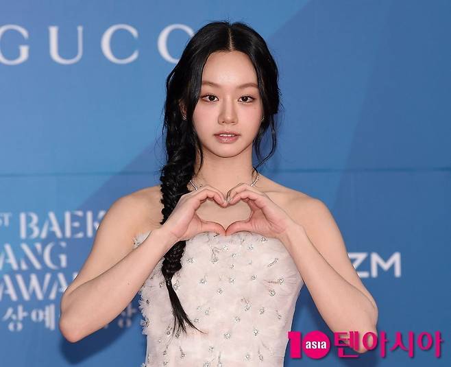 혜리가 공식석상에서 포즈를 취하고 있다./사진=텐아시아DB
