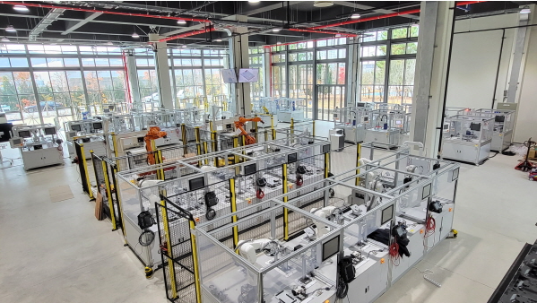 로봇직업혁신센터 내 교육실 전경. /KIRO 제공