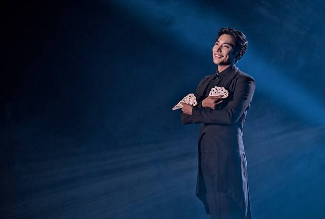 2012년 FISM 세계 올림픽에서 64년 역사상 최연소이자 아시아인 최초로 스테이지 부문 종합 우승(Grand Prix)을 차지한 세계적인 마술사 유호준이 오는 11일 구미강동문화복지회관에서 공연한다. 구미시 문화예술회관 제공