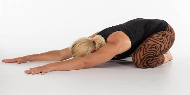아기(Balasana, Child ) 자세. 사진출처=픽사베이