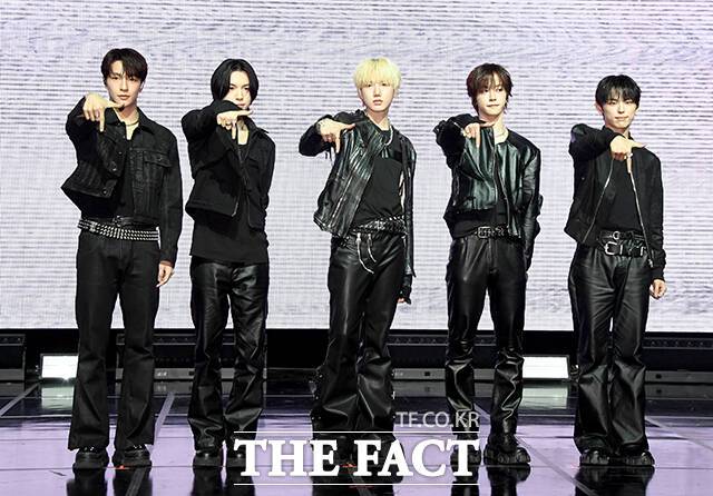 그룹 키빗업의 재인 세나 현민 루키아 태환(왼쪽부터)가 8일 오후 서울 마포구 NOL 씨어터 합정 동양생명홀에서 열린 데뷔 앨범 'KEYVITUP' 발매 기념 미디어 쇼케이스에 참석해 다양한 얘기를 나눴다. /박상민 기자