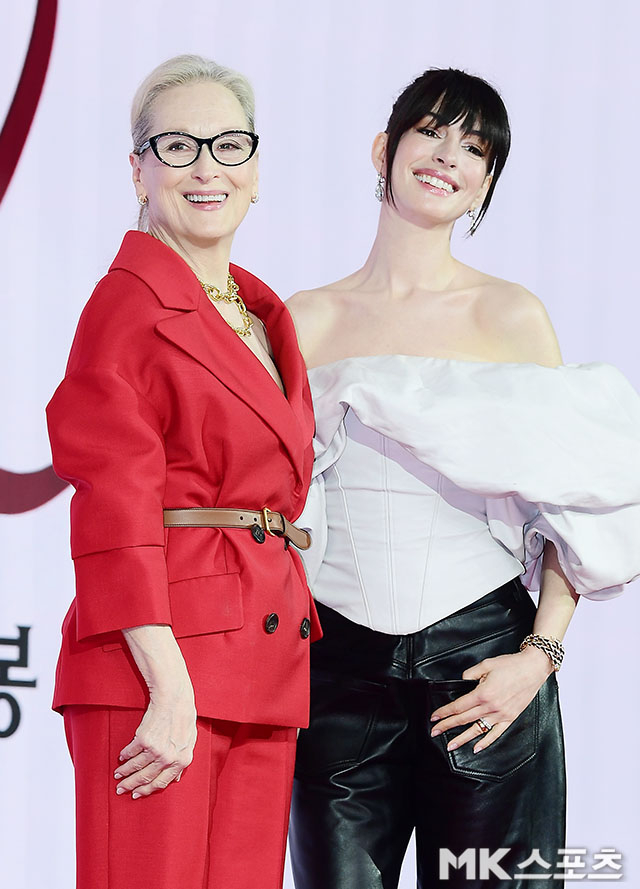 8일 오전 서울 종로구 포시즌스 호텔 서울에서 영화 ‘악마는 프라다를 입는다2’의 내한 기자 간담회가 진행됐다. 이날 현장에는 한국을 방문한 메릴 스트립, 앤 해서웨이가 참석했다. / 사진 = 김영구 기자