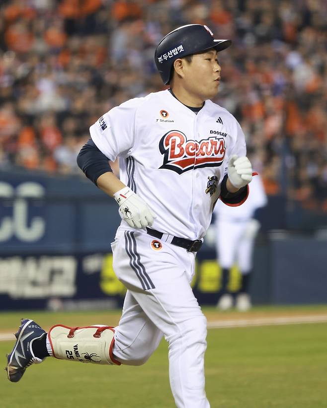 두산이 올 시즌 초반의 심각한 타격 부진을 딛고 일어설 수 있을지 주목된다. 주장 양의지의 부활은 필수다. 사진제공ㅣ두산 베어스