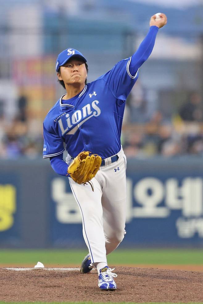 삼성 이승현(57번)이 8일 광주 KIA전서 선발등판해 투구하고 있다. 사진제공|삼성 라이온즈