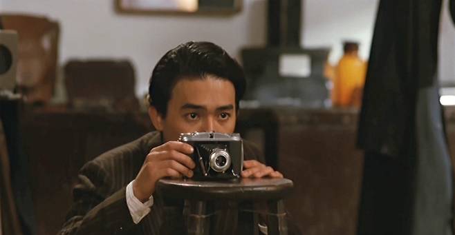 새 스틸 사진을 공개한 영화 ‘비정성시’. 배급사 제공