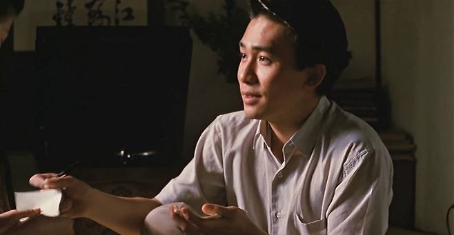 새 스틸 사진을 공개한 영화 ‘비정성시’. 배급사 제공