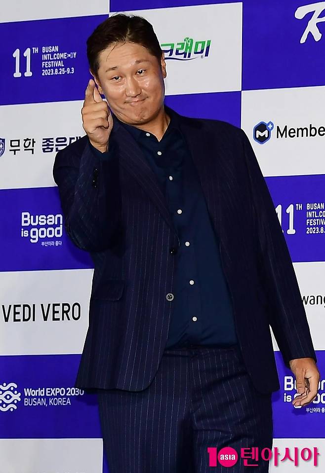 '우리동네 야구대장'에 출연하는 전 야구선수 이대호 / 사진=텐아시아DB