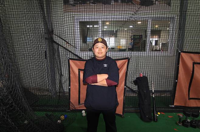 스윙이글스 주장 허경희가 인터뷰에 앞서 포즈를 취하고 있다. /사진=주홍철 기자