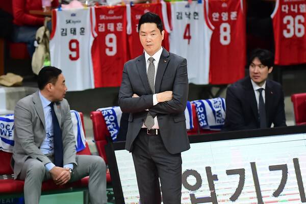 서울 SK 전희철 감독. ⓒKBL