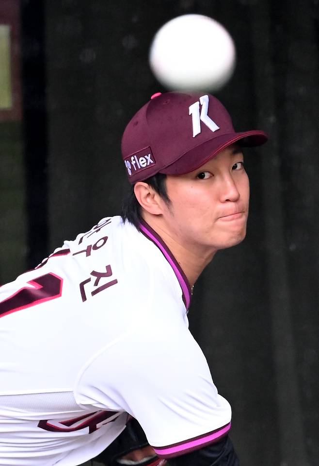 9일 고양에서 불펜 투구를 하고 있는 프로야구 키움 안우진/허상욱 스포츠조선 기자