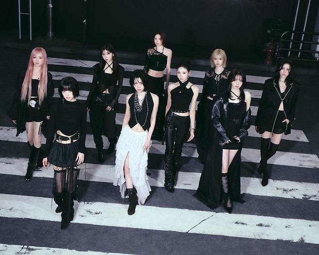 (사진제공: JYP엔터테인먼트, Sony Music Labels Inc.)