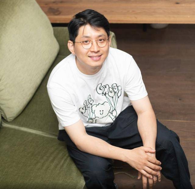 벨기에 겐트에 거주 중인 시어터 메이커 구자하는 국제적 인지도가 높아지면서 연간 5~6개월 정도는 벨기에 밖에서 지내고 있다. ⓒBea Borgers