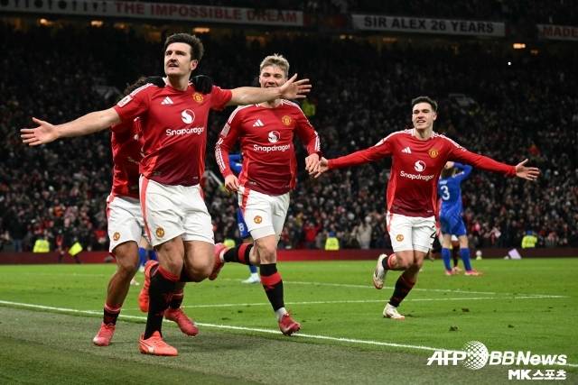 득점 후 기뻐하는 해리 매과이어(사진 맨 왼쪽). 사진(맨체스터 영국)=AFPBBNews=News1