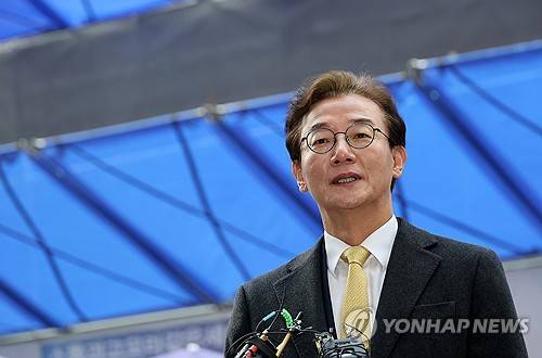 더불어민주당 부산시장 후보 면접 참석하는 전재수 의원 [연합뉴스 제공]