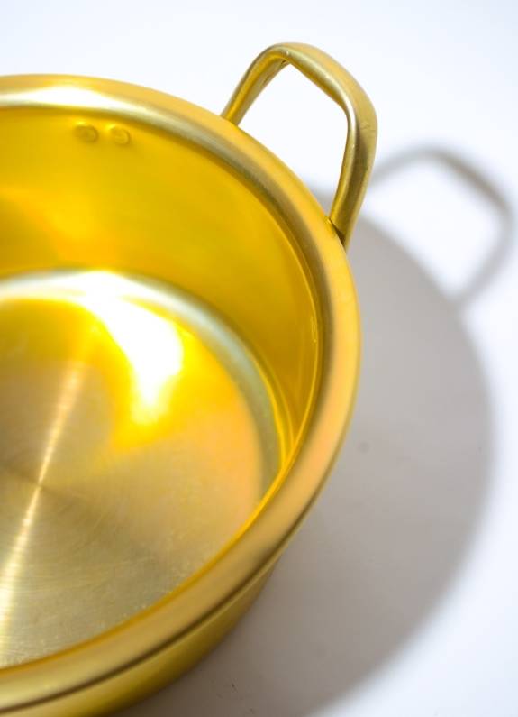 알루미늄 소재의 양은 냄비 내부. 사진=게티이미지뱅크