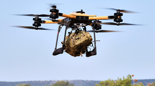 영국제 몰로이 T-150 수송 드론