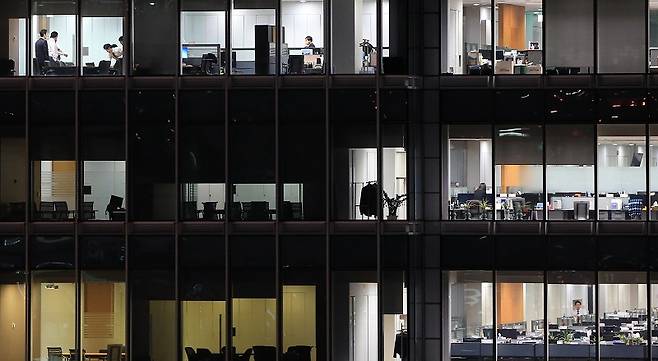 야간 노동으로 누릴 수 있는 서비스의 편리함보다 노동자 권리를 우선하는 직장인들이 적지 않았다.[사진 | 연합뉴스]