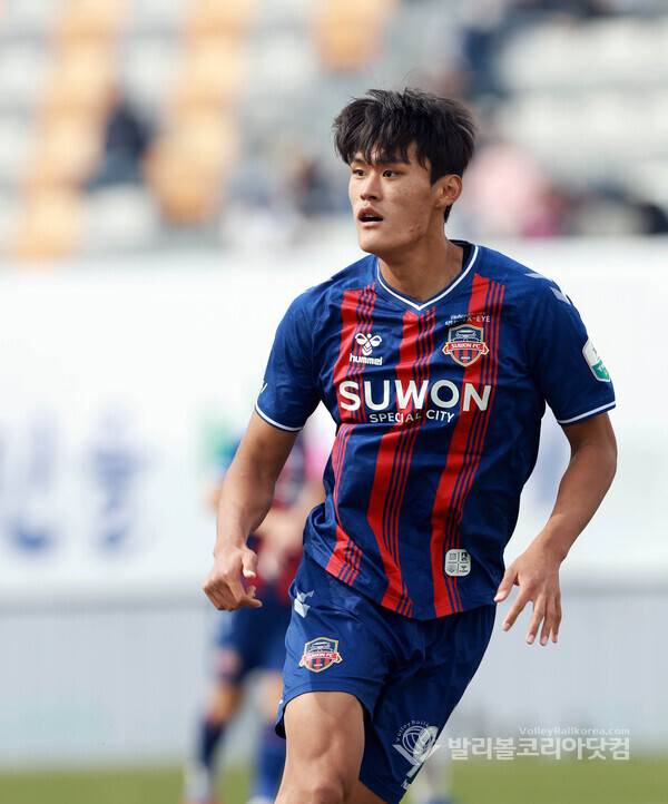 '승격 후보 맞대결' 수원FC-대구, 11일 격돌…사진은 수원FC 하정우.(사진=김경수 기자/ 2026.03.28.)