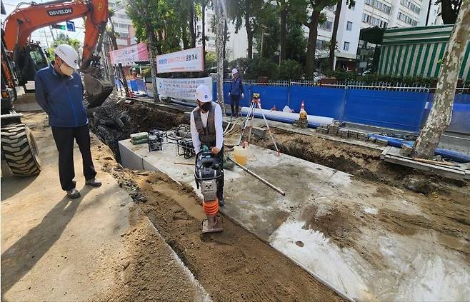 문래동 경인로 77길 일대 하수관로 정비공사 [서울 영등포구 제공. 재판매 및 DB 금지]