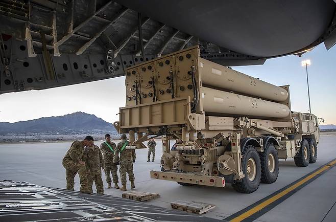 미국 텍사스 포트 블리스에 있는 미군의 사드(THAAD·고고도 미사일 방어체계).(텍사스(미국)/AP연합뉴스)