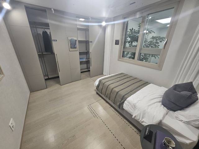 ‘옥정중앙역 디에트르’ 전용 84㎡ B타입 침실 및 드레스룸 전경. (사진=홍승표 기자)