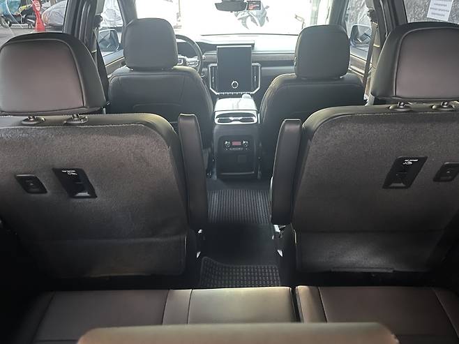 ▲GMC '아카디아' 3열. 사진=박지성 기자