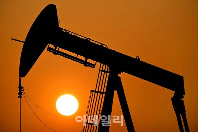 브렌트유 실물가격 144달러 사상 최고…“즉시 인도 원유 쟁탈전”