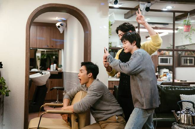 왼쪽부터 이상이, 박보검, 곽동연(사진=tvN)