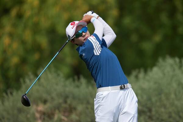 지난 8일(한국시간), 미국여자프로골프(LPGA) 투어에서 연속 우승을 차지한 김효주 선수가 롯데 신동빈 회장으로부터 받은 축하 메시지를 공개하며