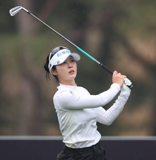 2026년 한국여자프로골프(KLPGA) 투어 iM금융오픈에 출전한 전예성 프로가 1라운드에서 경기하는 모습이다. 사진제공=KLPGA (사진을 무단으로 사용하지 마십시오.)