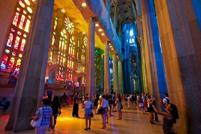 사그라다 파밀리아 내부.