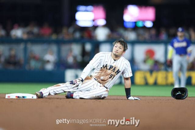 WBC 베네수엘라와 8강전에서 무릎 부상을 당한 스즈키 세이야./게티이미지코리아