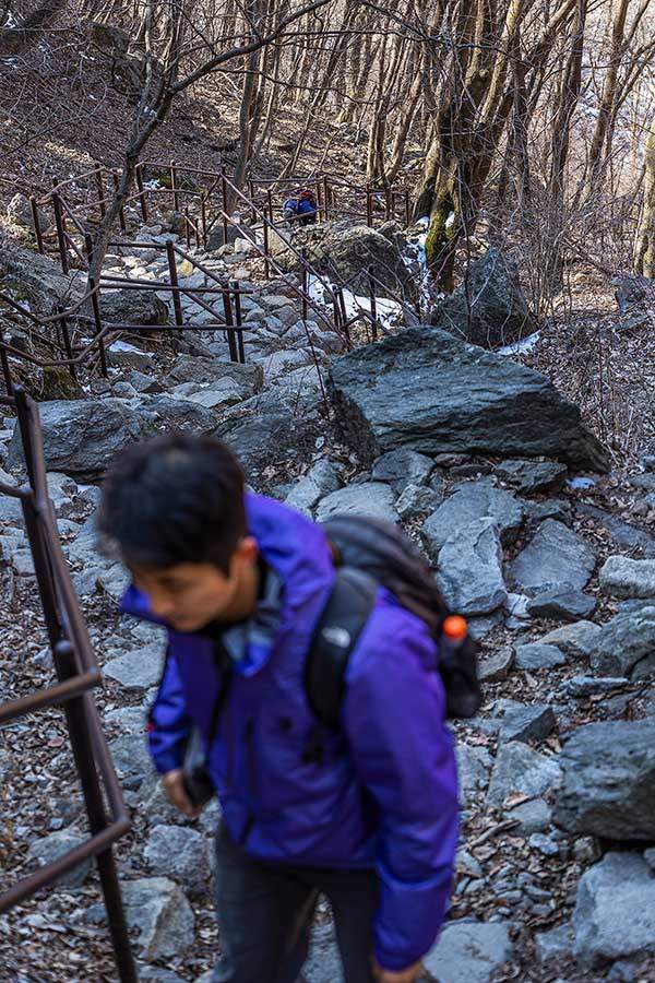 가파른 황골 코스.