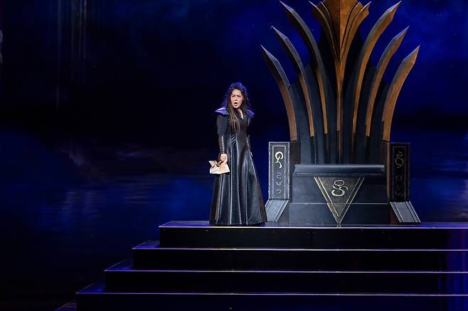 '나부코' 중 아버지의 옥좌를 갈망하는 아비가엘레 [세종문화회관 제공. 재판매 및 DB 금지]