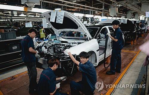 중국의 한 자동차 제조공장 [EPA 연합뉴스 자료사진]