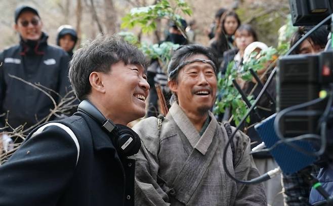 장항준. 유해진. 사진. | 쇼박스